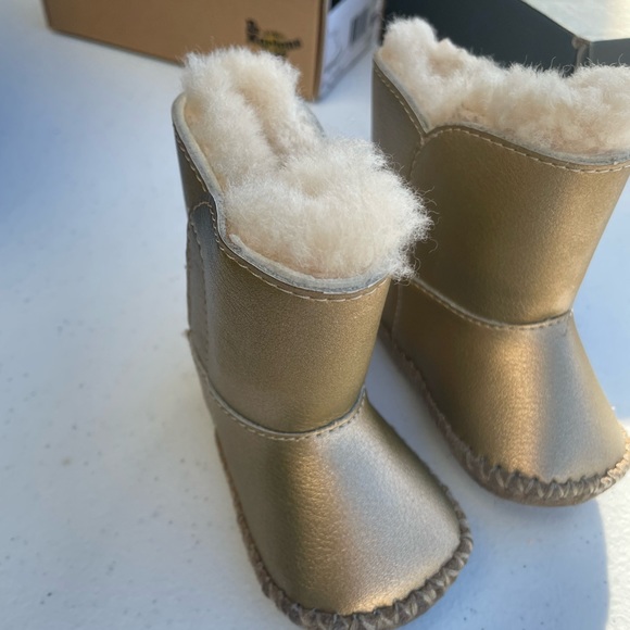 Gold Infant Ugg boots - Picture 2 of 3